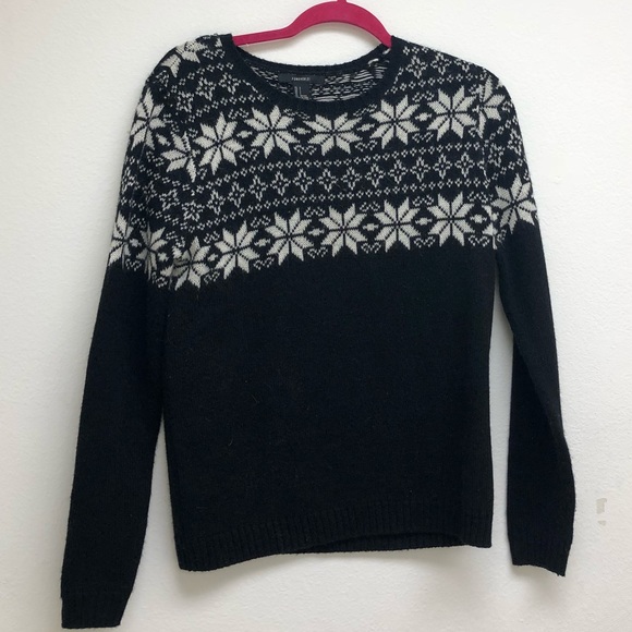 Holiday Sweater - Picture 1 of 3